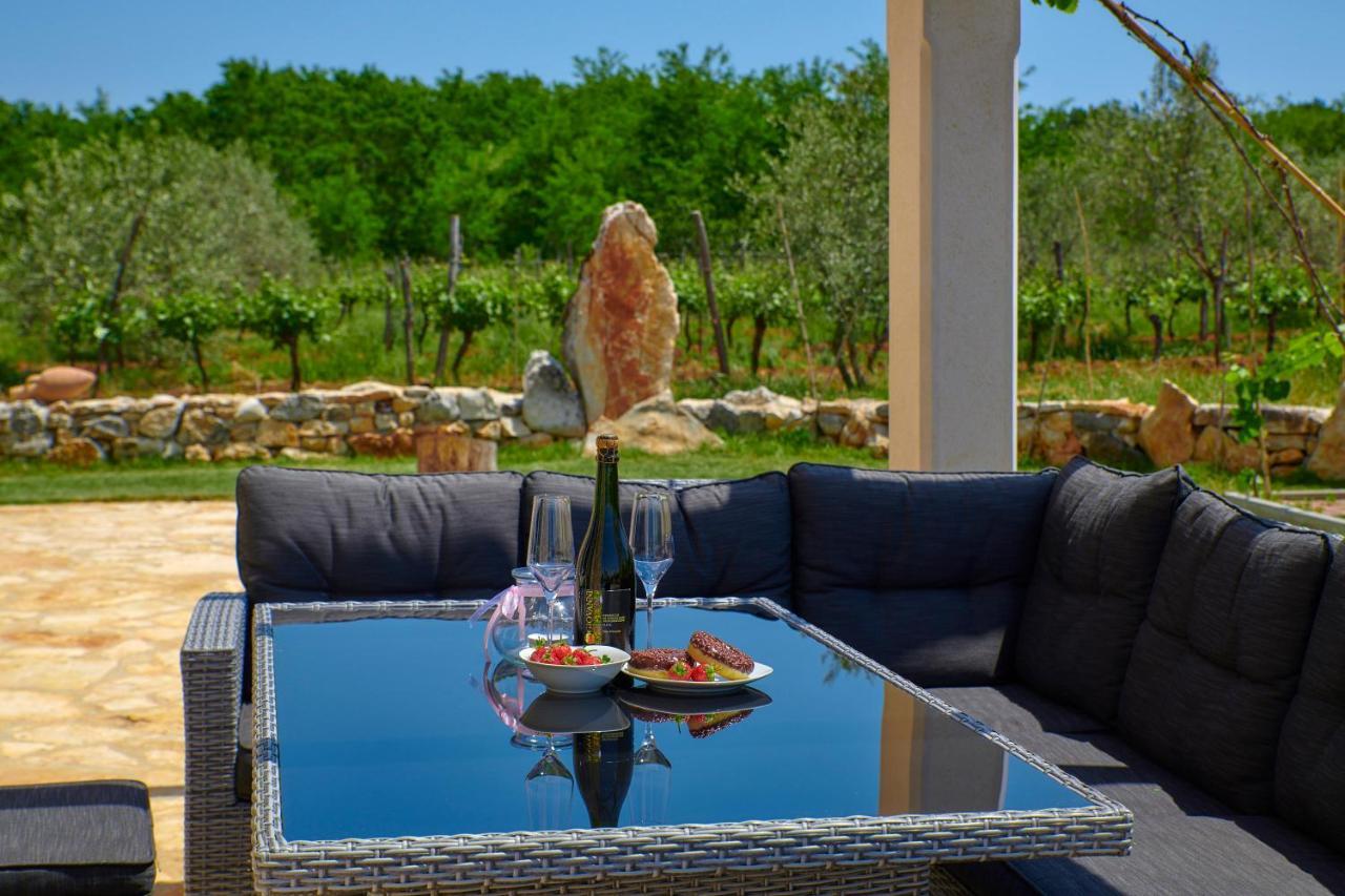 Relax House Surrounded By Olives And Vineyard Villa Stifanici Ngoại thất bức ảnh