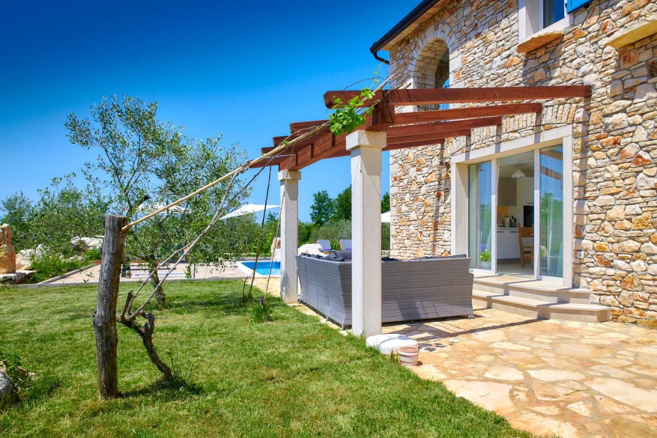 Relax House Surrounded By Olives And Vineyard Villa Stifanici Ngoại thất bức ảnh