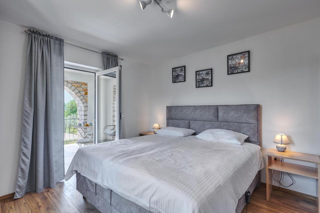 Relax House Surrounded By Olives And Vineyard Villa Stifanici Ngoại thất bức ảnh