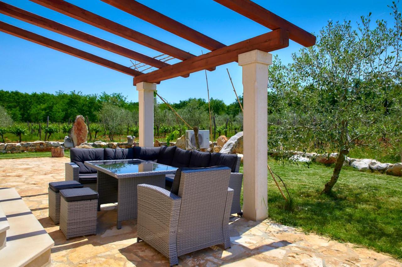 Relax House Surrounded By Olives And Vineyard Villa Stifanici Ngoại thất bức ảnh